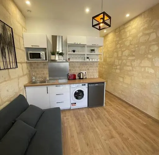 En Face De La Gare Saint Jean * Bordeaux