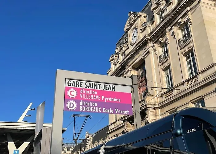Apartment En Face De La Gare Saint Jean